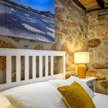 Casa Leonor Sabugueiro (Guarda)